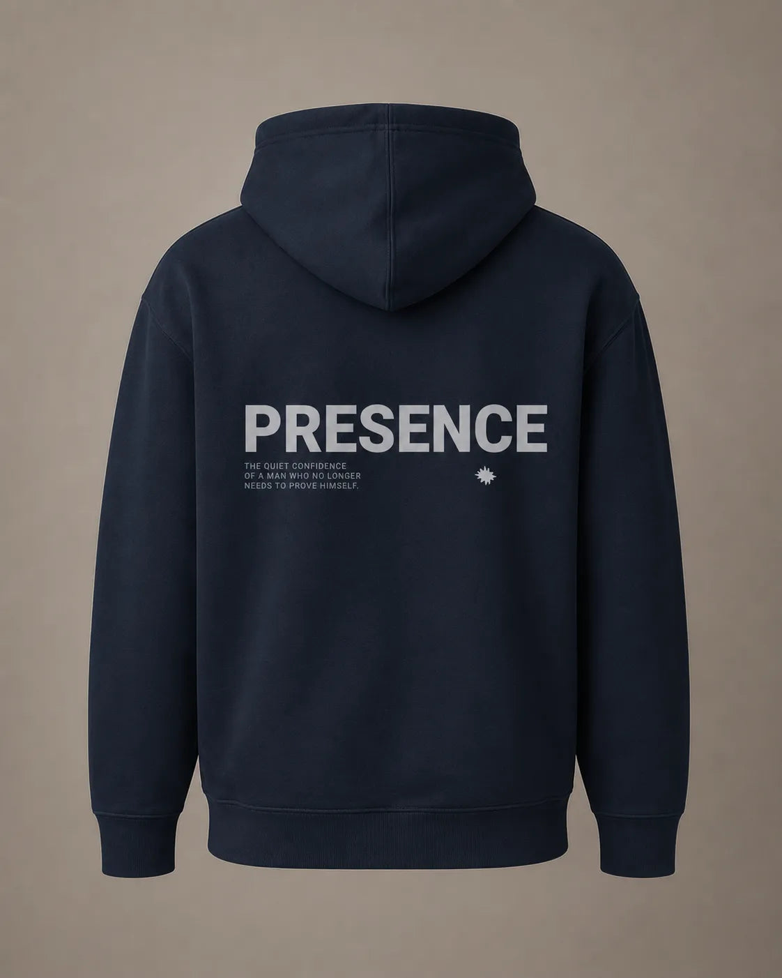 Back view van de navy BRTLS Presence hoodie met groot tonal Presence artwork en modern oversized silhouet